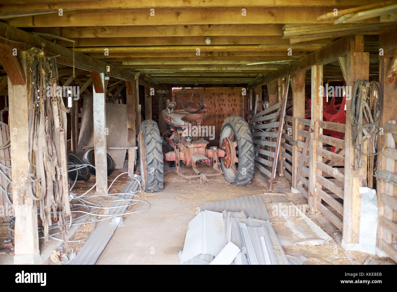 Tractor parked in barn hi-res stock photography and images - Alamy