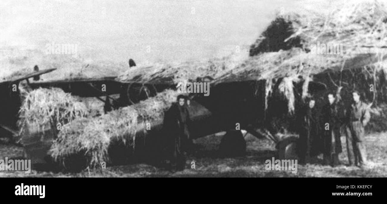 World war ii fighter aircraft Black and White Stock Photos & Images - Alamy