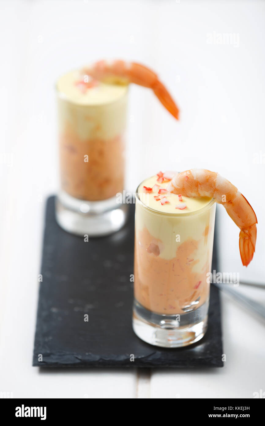 Delicious appetizer of prawn and crab with thousand island dressing