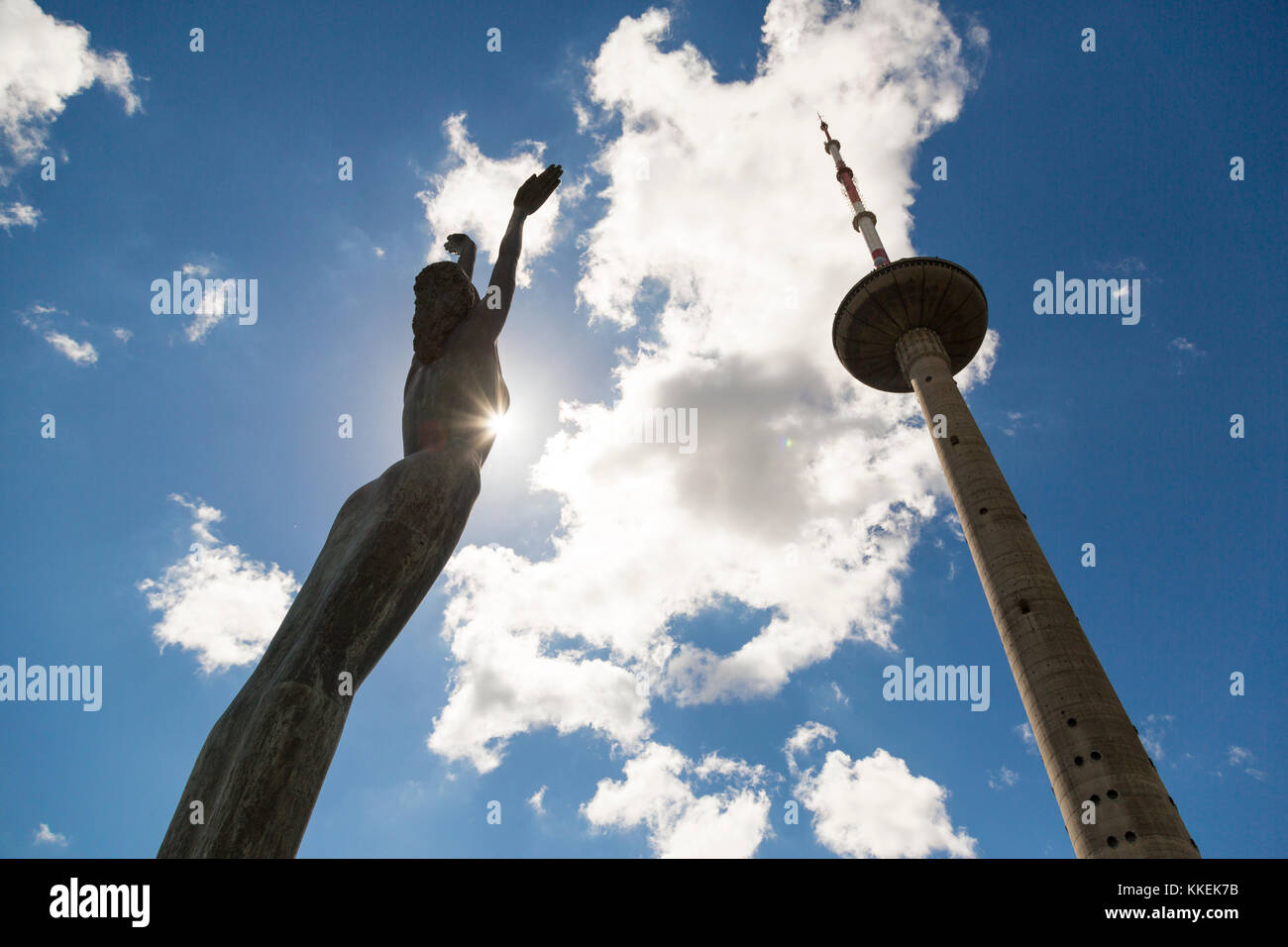 Tallest tv antenna hi-res stock photography and images - Alamy