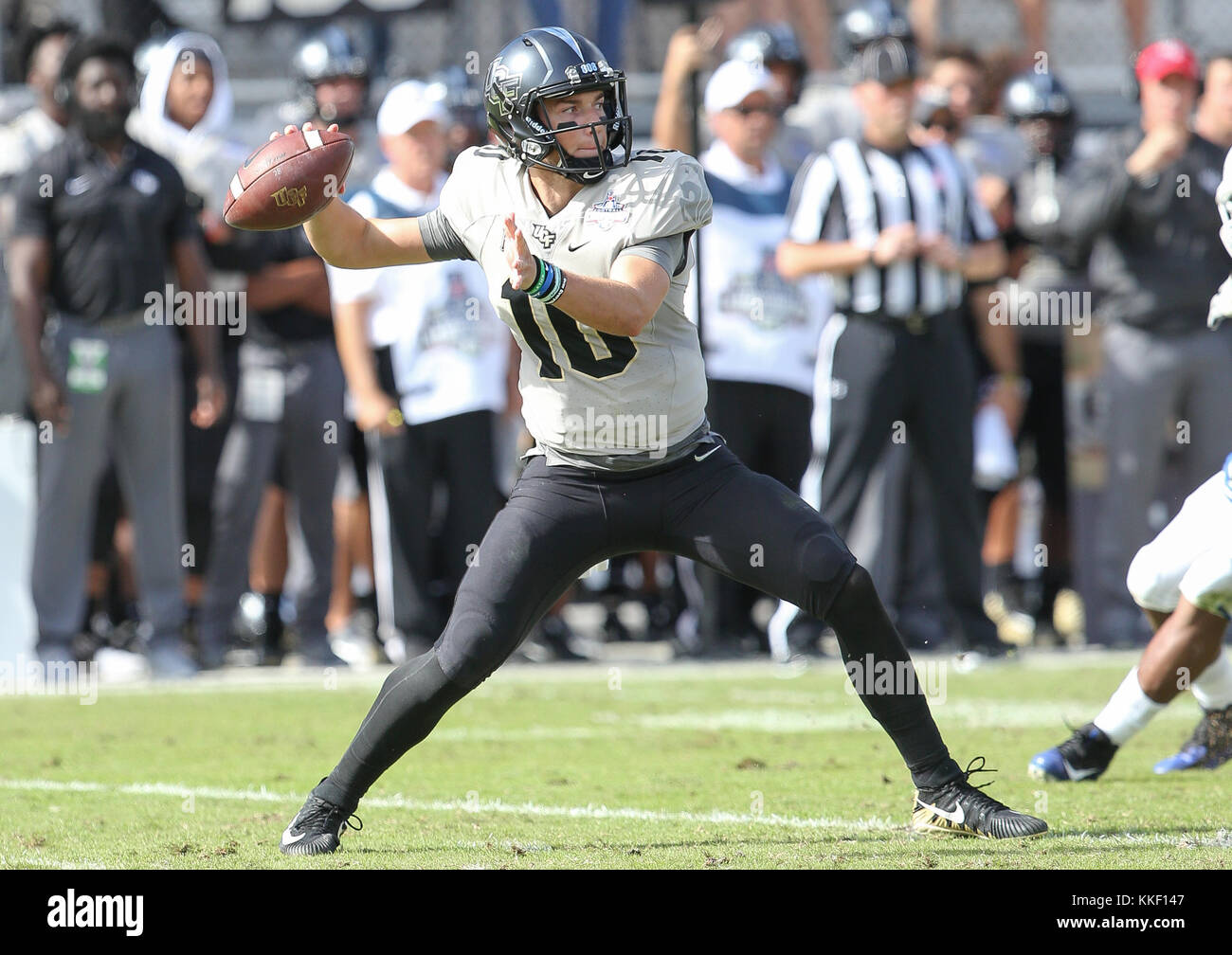 Orlando, FL, USA. 2nd Dec, 2017. UCF QB McKenzie Milton #10 gets ready to throw the ball during the AAC Championship football game between the UCF Knights and the Memphis Tigers at the Spectrum Stadium in Orlando, FL. Kyle Okita/CSM/Alamy Live News Stock Photo
