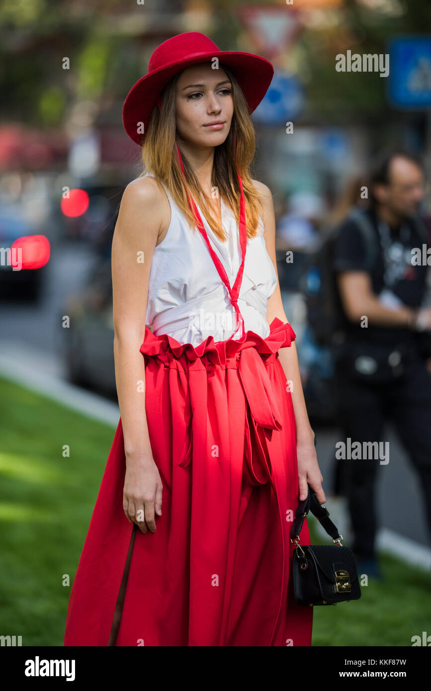 dpa) - Estonian model Carmen Kass, pictured at the presentation of the  collection of Gucci during the fashion week in Milan, Italy, 28 September  2002 Stock Photo - Alamy