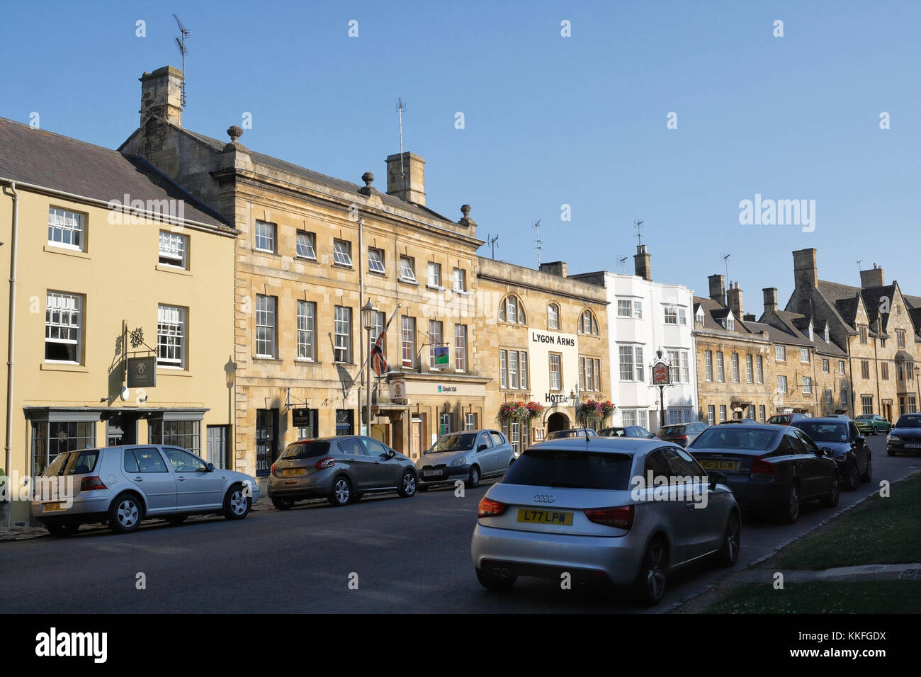 Lloyds TSB Bank and the Lygon Arms Hotel Chipping Campden High Street England, English cotswolds town rural England period houses Stock Photo