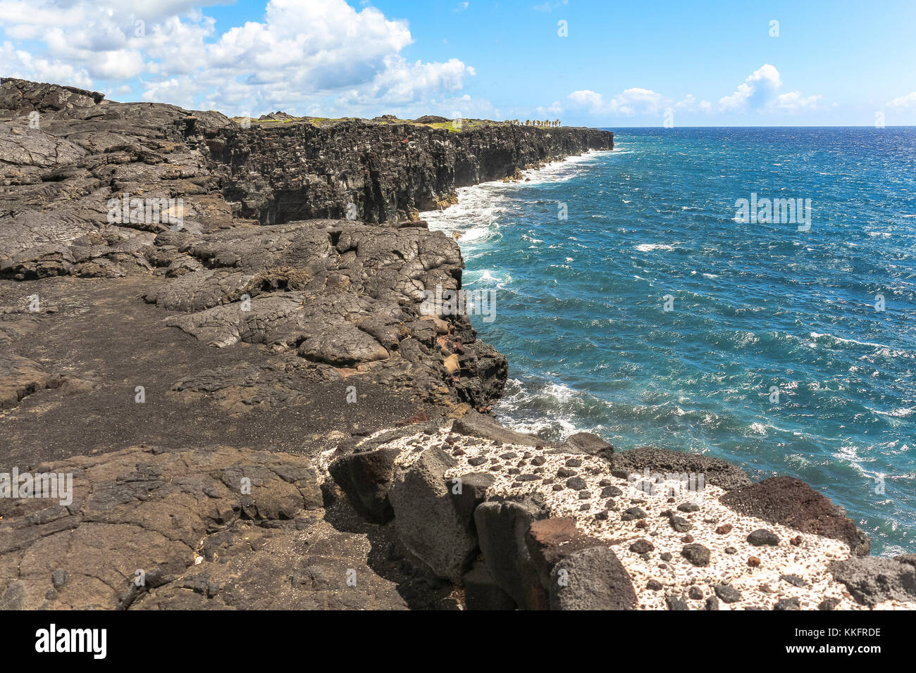 View on lava coast landscape, volcano national park, Hawaii Big Island ...