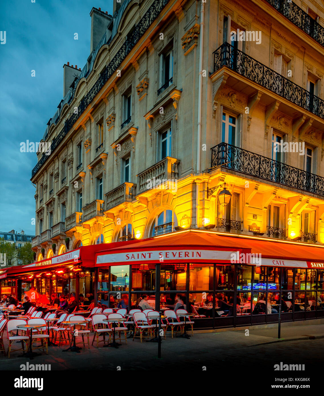 Paris Cafe Notre Dame Stock Photos & Paris Cafe Notre Dame Stock Images ...