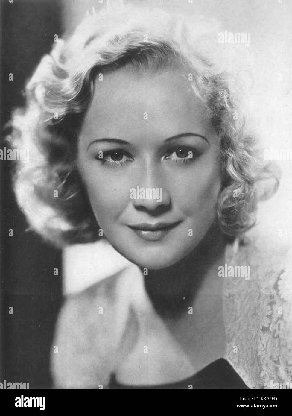 Miriam hopkins Black and White Stock Photos & Images Alamy