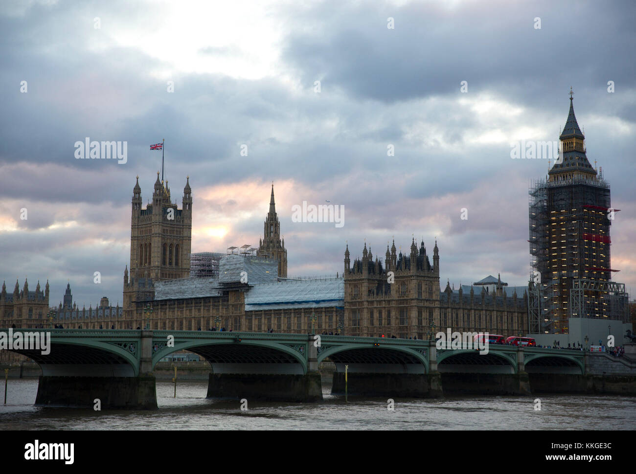 General view of a sunset behind the Houses of Parliament in Westminster, London. PRESS ASSOCIATION. Picture date: Thursday November 30, 2017. Photo credit should read: Isabel Infantes/PA Wire Stock Photo