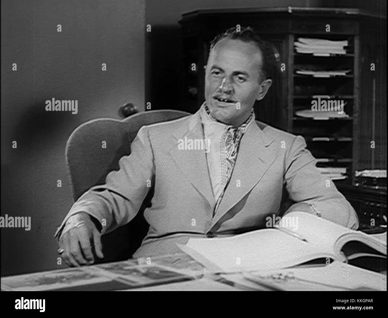 Darryl F. Zanuck in Grapes of Wrath trailer Stock Photo Alamy