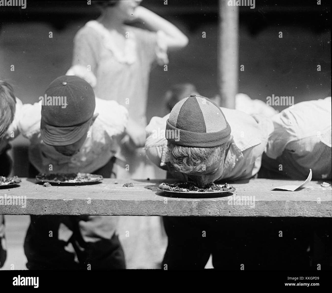 Pie eating contest hires stock photography and images Alamy