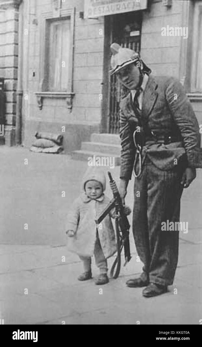 Soldier children wwii hi-res stock photography and images - Alamy