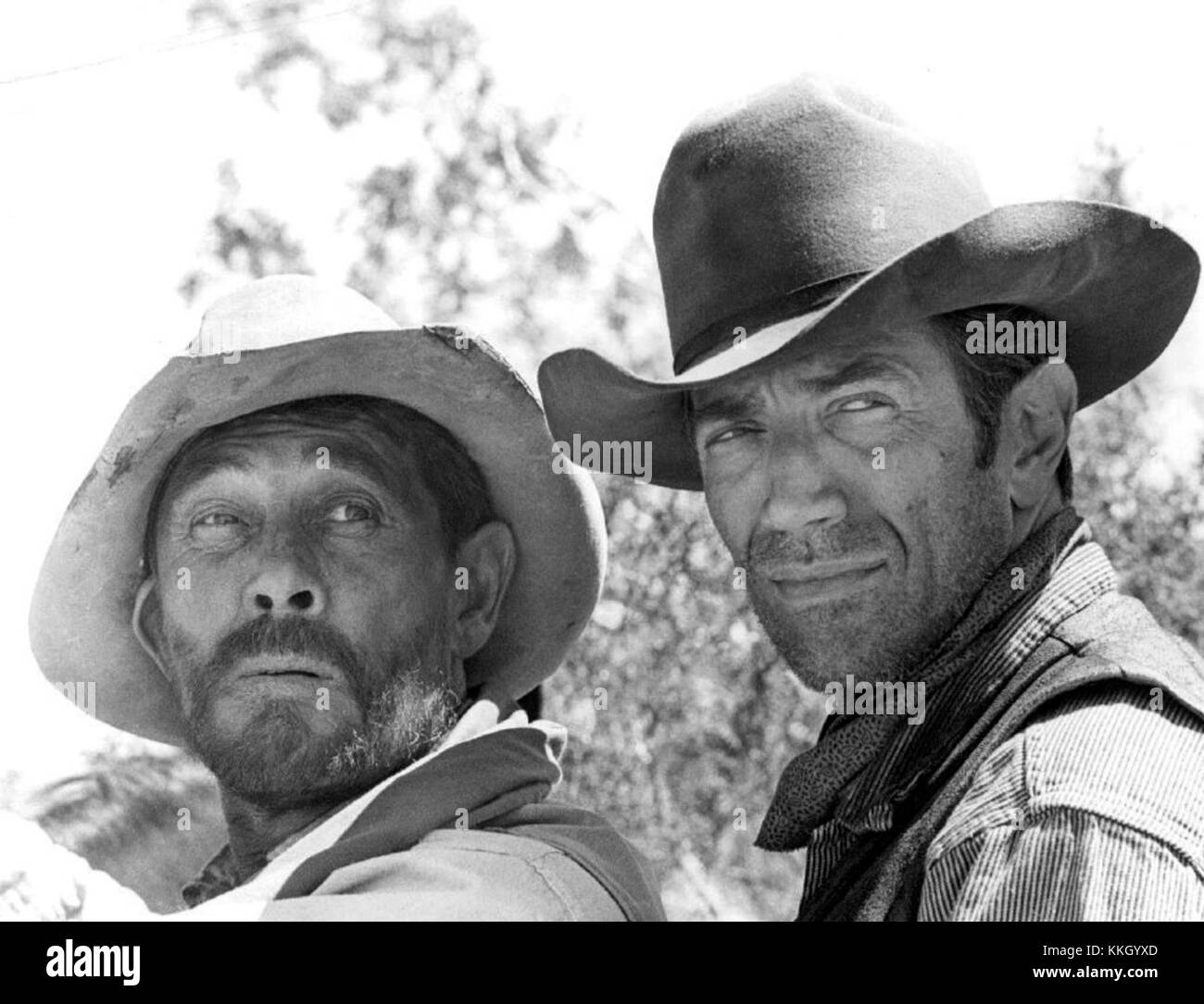 дымок из ствола сериал. Gunsmoke - 1953 poster. дымок из ствола 1955 1975. Gunsmoke 1955. Gunsmoke.