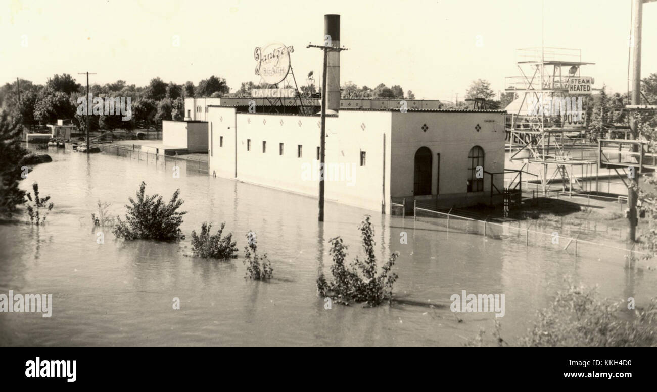 Jantzen Beach Amusement Park, 1948 Stock Photo Alamy