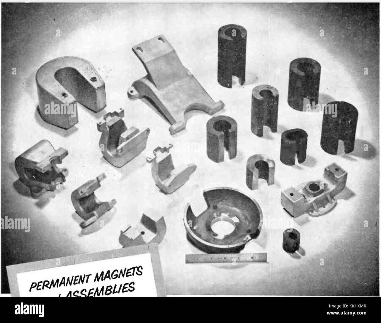 Alnico horseshoe assortment 1956 Stock Photo Alamy