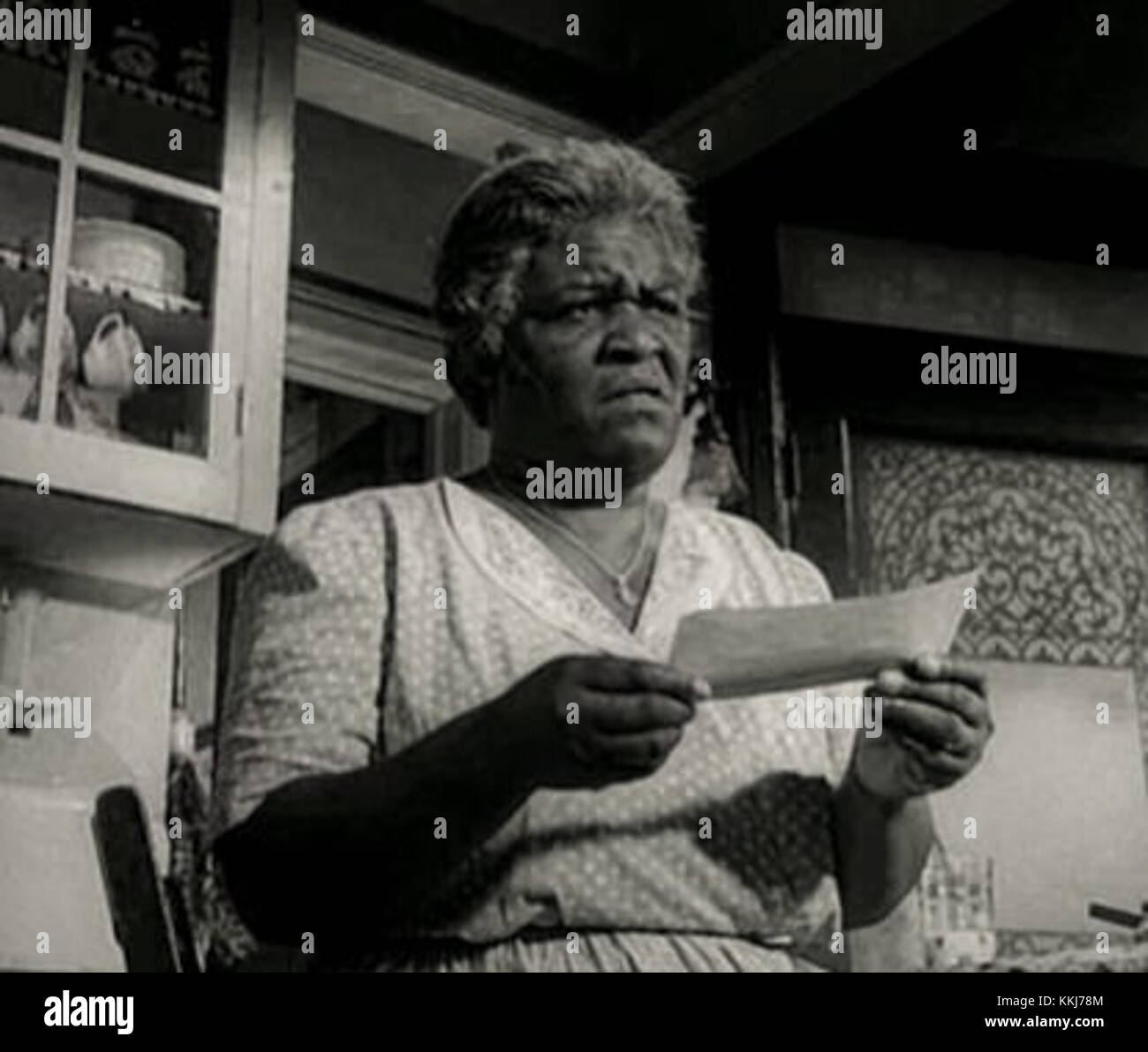 Claudia McNeil in A Raisin in the Sun trailer Stock Photo Alamy
