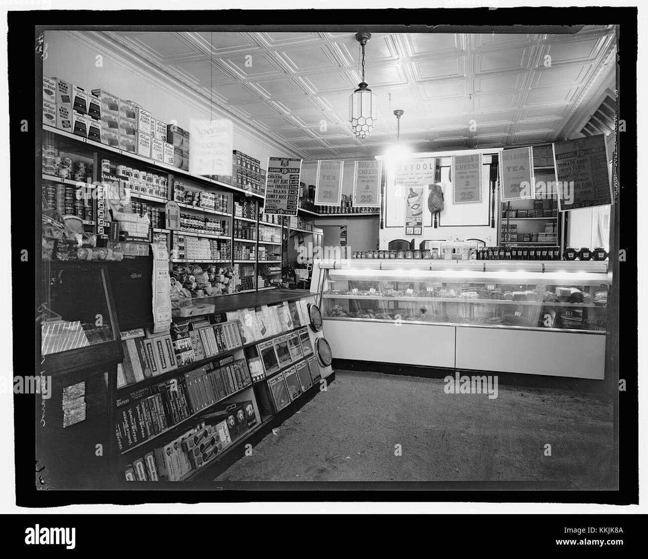 Interior of D.G.S. Store. 30999v Stock Photo Alamy