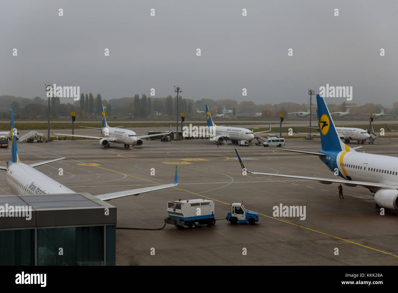17 OCTOVBET 17 UKRAINE: airplanes at Boryspil airport in Kiev The plane at the airport on loading Stock Photo