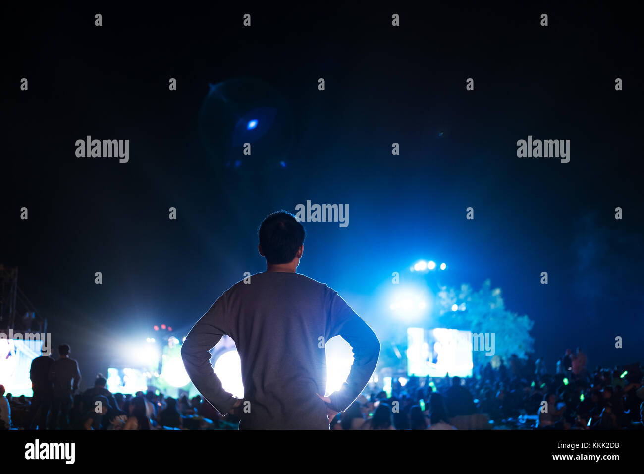 Asian crowd at concert hi-res stock photography and images - Alamy