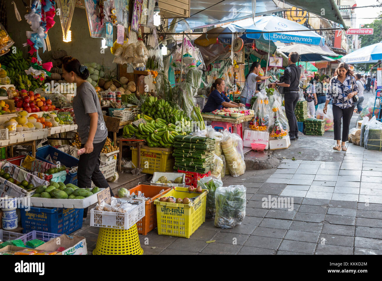 Bangkok, Thailand.  Street Scene, Fruit Stand on Maha Rat Road. Stock Photo