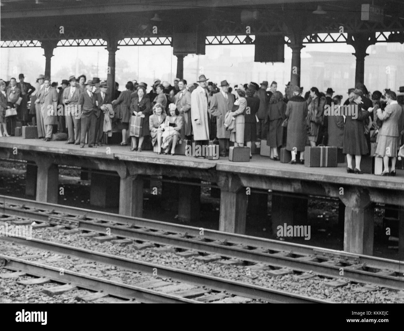 Commuters at North Philadelphia station, May 1946 Stock Photo - Alamy
