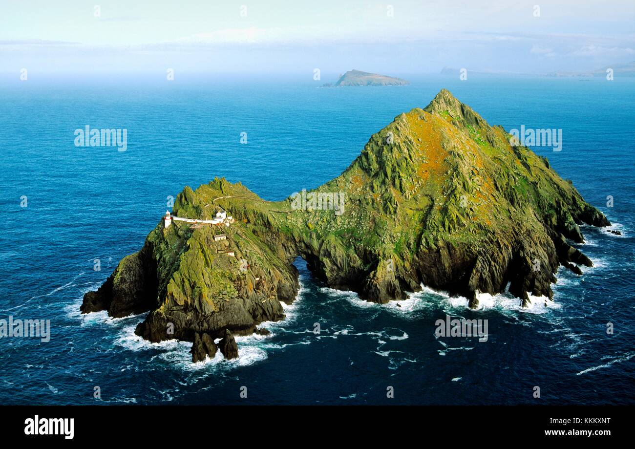 Lighthouse on the island of Tearaght, one of the Blasket Islands off the Dingle Peninsula, County Kerry, Ireland. Stock Photo