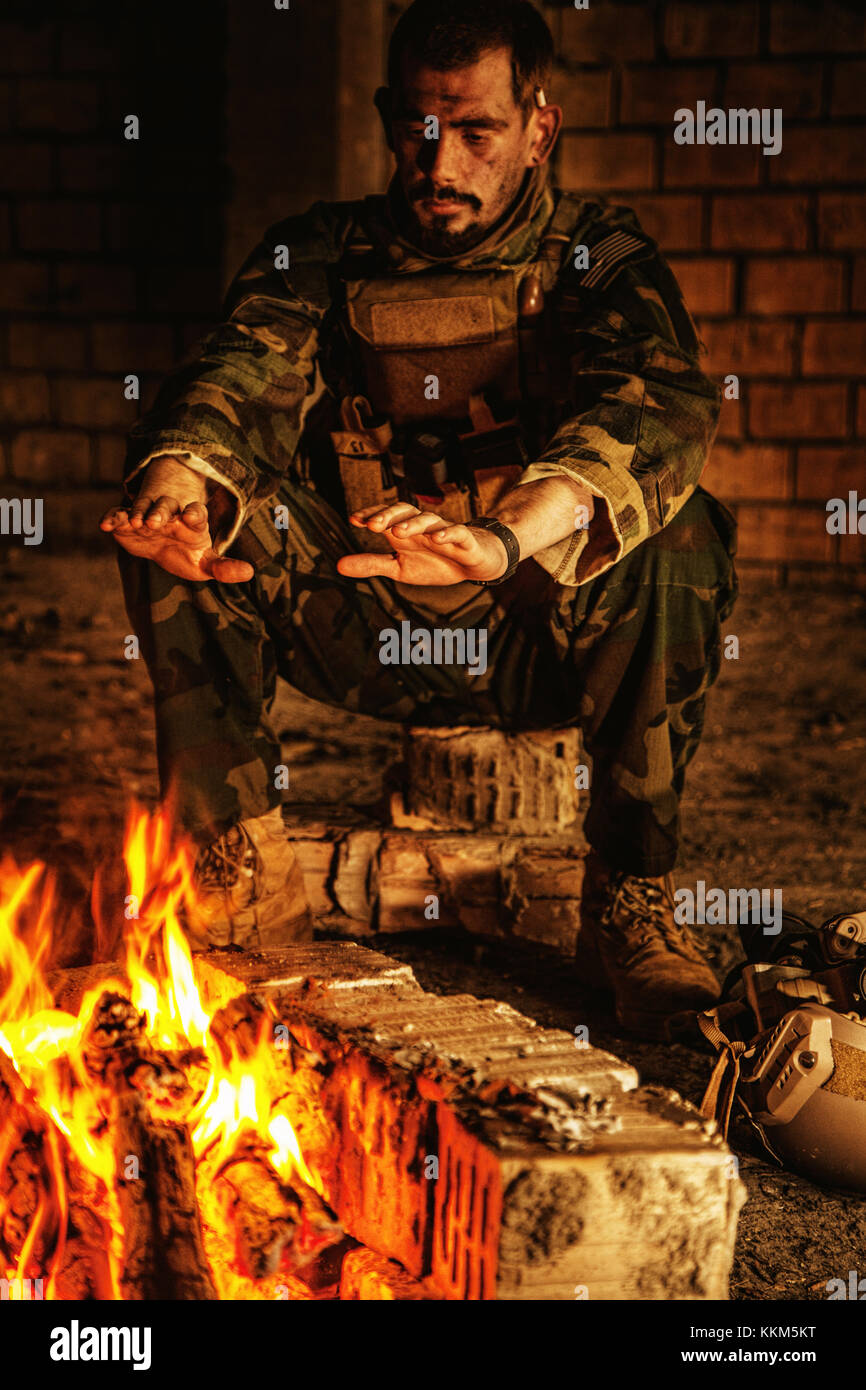 Soldier resting hi-res stock photography and images - Alamy