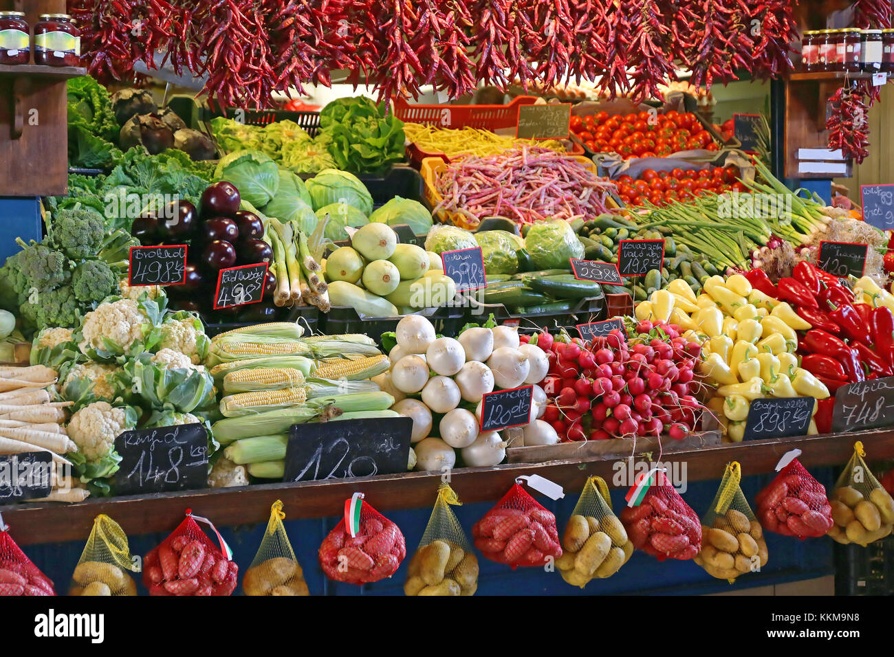 Vegetables Produce at Farmers Market Stall Stock Photo - Alamy