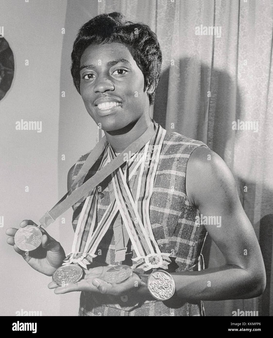 Wyomia Tyus 1968b Stock Photo Alamy