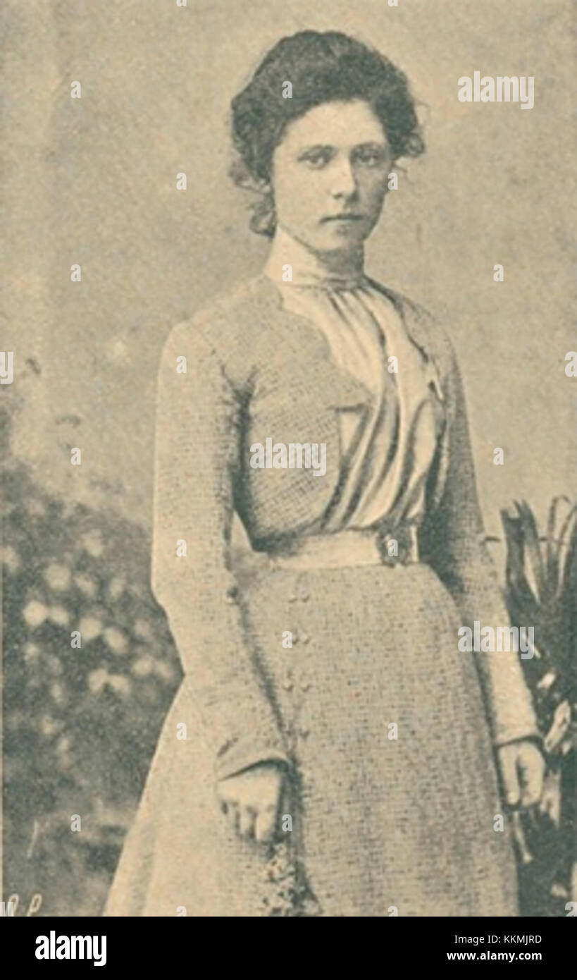 Women in russian revolution hi-res stock photography and images - Alamy