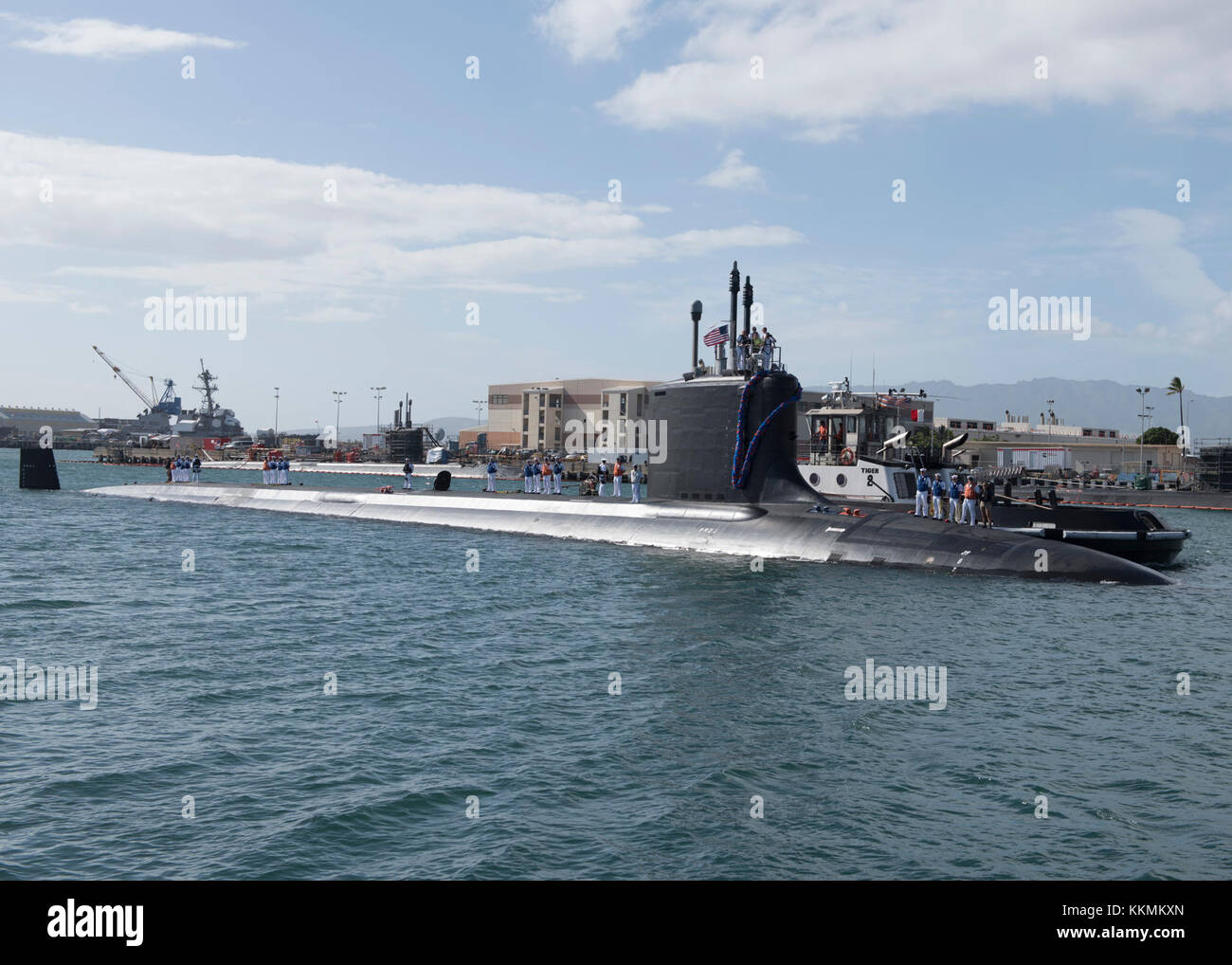 PEARL HARBOR (Nov. 22, 2017) Virginia-class attack submarine USS ...