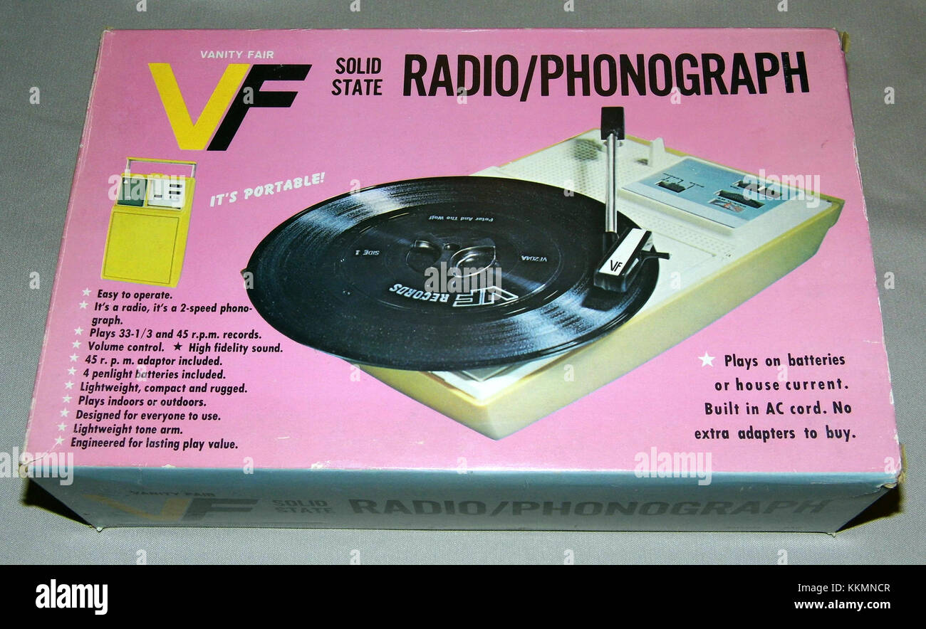 Vintage VF (Vanity Fair) Portable AC-DC Radio-Phonograph, Plays 33-1-3 & 45  RPM Records, Model 866, Made in Japan (8485862921 Stock Photo - Alamy