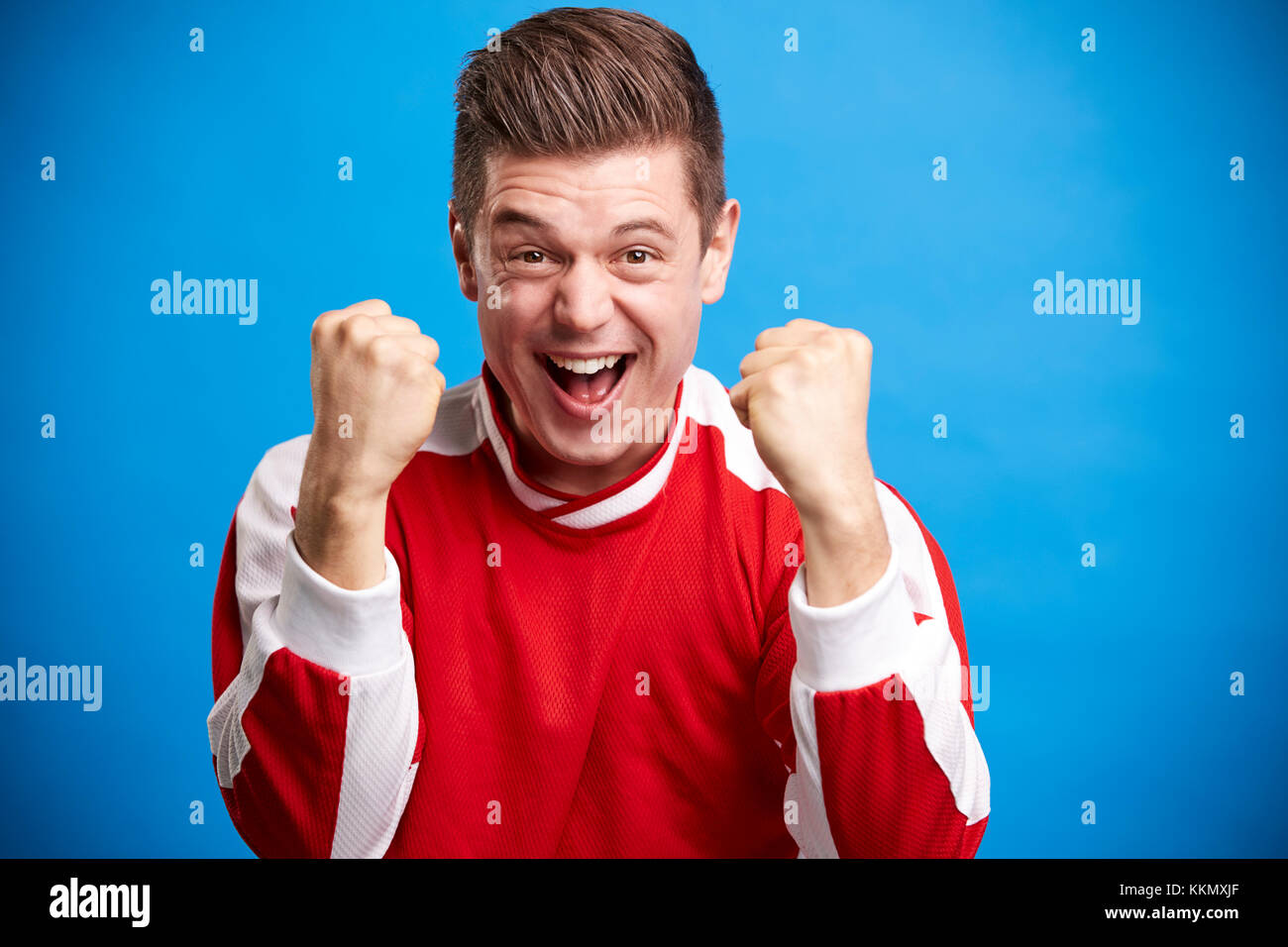 Adult cheering hi-res stock photography and images - Alamy