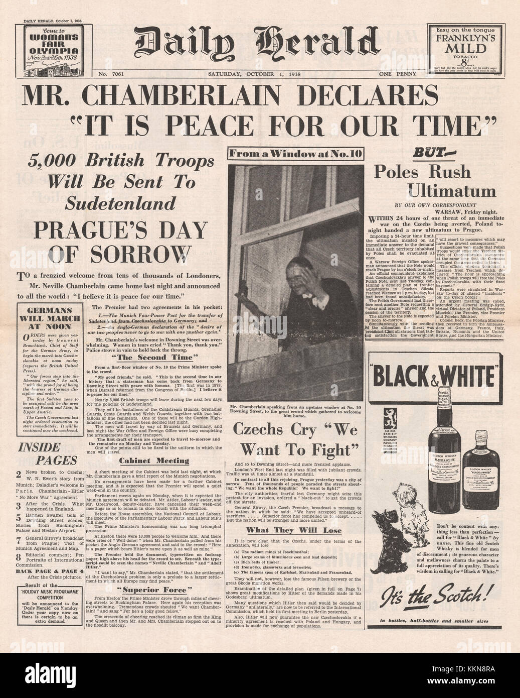 1938 Daily Herald front page reporting British Prime Minister Neville Chamberlain's peace talks with Adolf Hitler Stock Photo