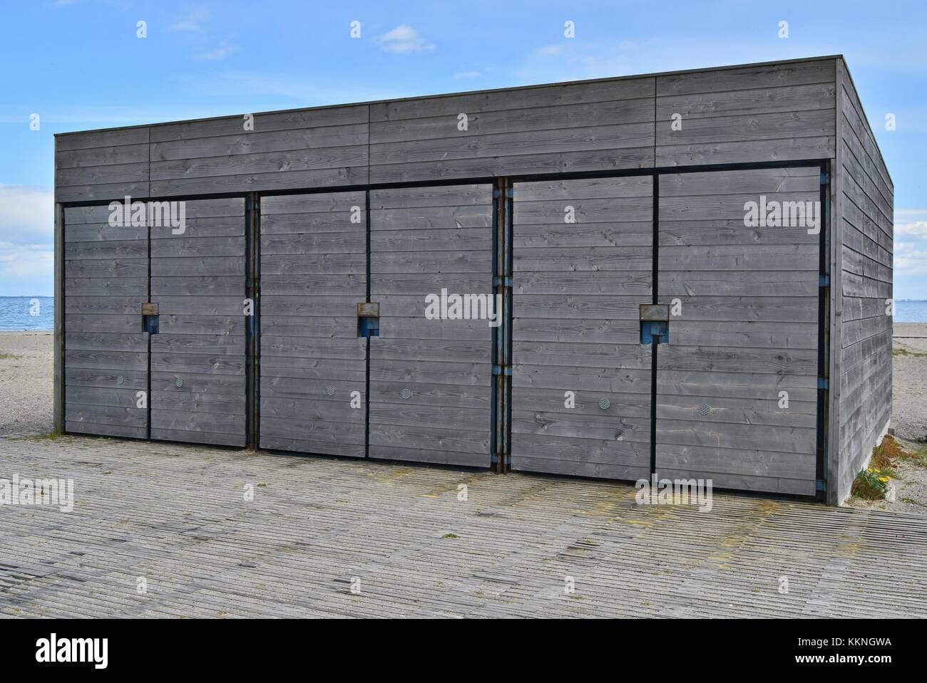 Locker rooms hires stock photography and images Alamy