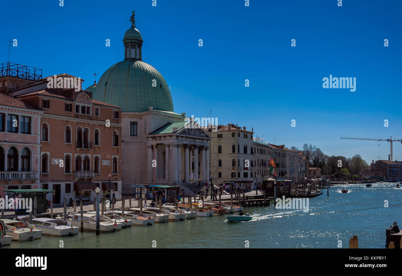 Shot gondola tied dock in hi-res stock photography and images - Alamy