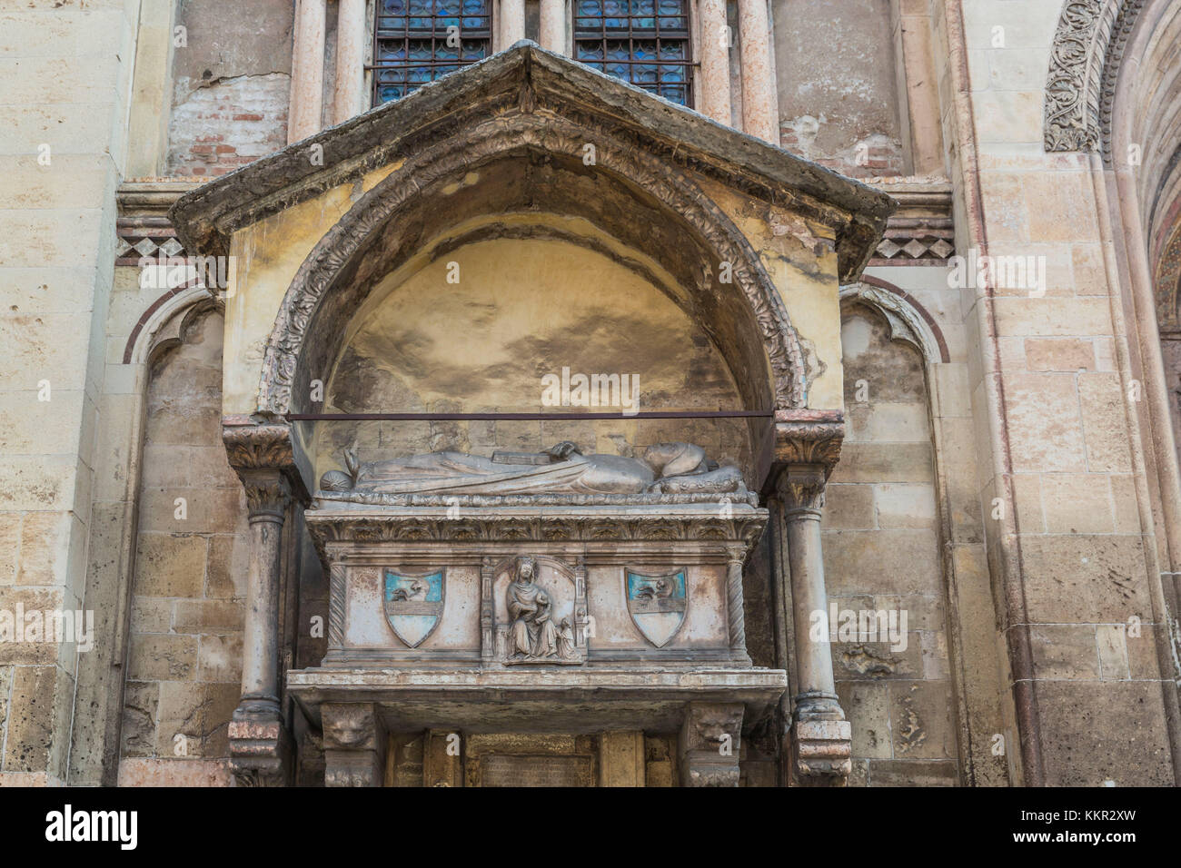 Church of San Fermo Maggiore, tomb structure from the XIV century storing the body of Aventino Fracastoro (family doctor of Della Scala), Verona, Veneto, Italy, Europe Stock Photo