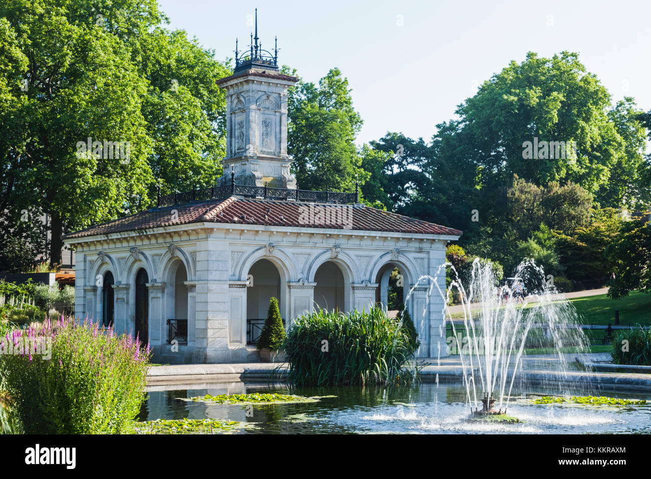 England, London, Kensington, Kensington Gardens, Italian Gardens Stock Photo