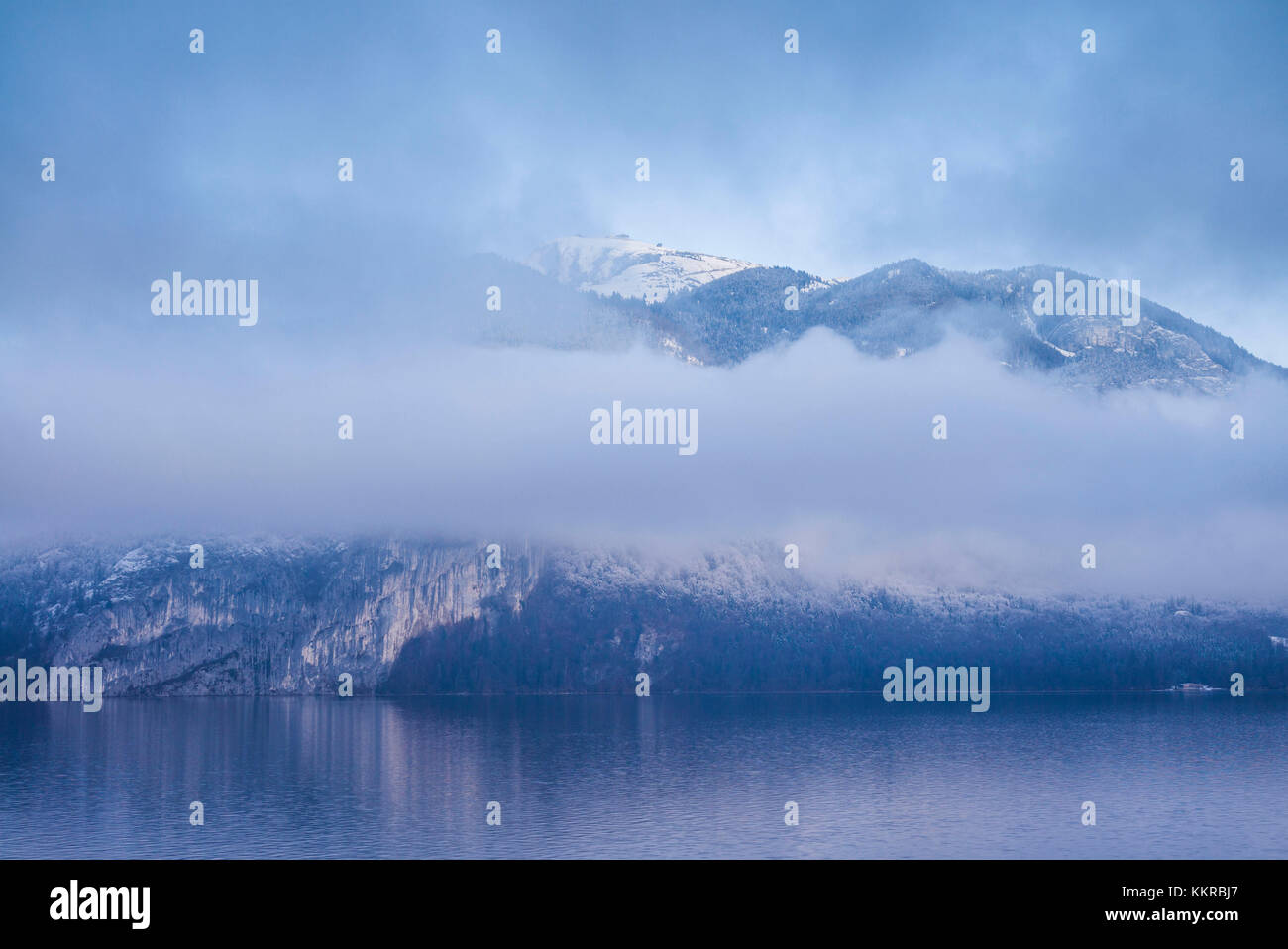 Austria, Salzburgerland, St, Gilgen, view of the Wolfgangsee lake ...