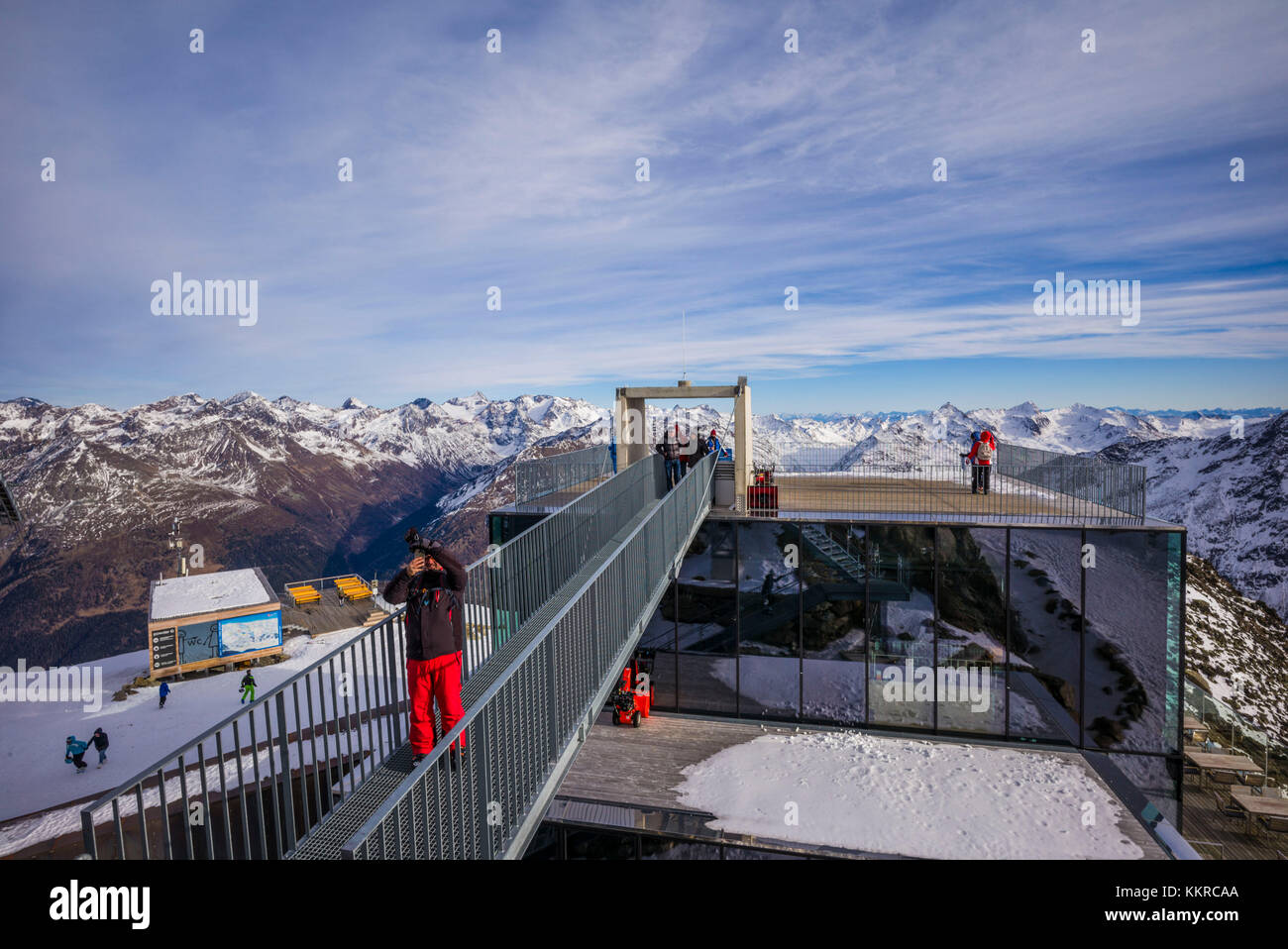 Austria, Tyrol, Otztal, Solden, Gaislachkogl ski mountain, Gaislachkogl Summit, elevation 3058 meters, Ice Q gourmet restaurant Stock Photo