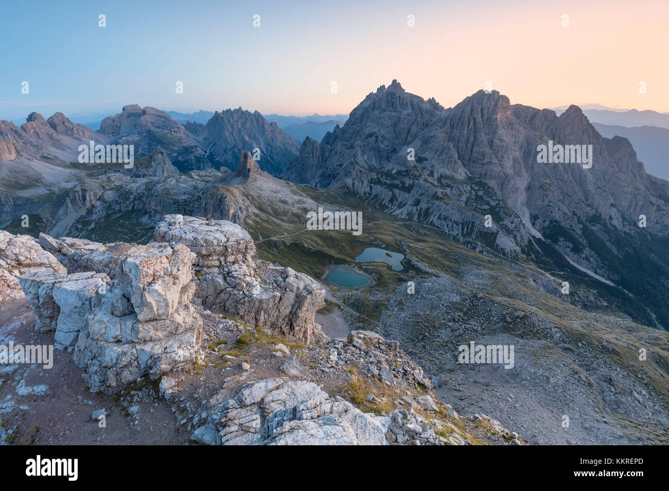 Sunrise from the top of mount Paterno / Paternkofel towards Tre Scarperi group and Laghi dei Piani / Bodenseen, Sexten Dolomites, South Tyrol, Bolzano, Italy Stock Photo