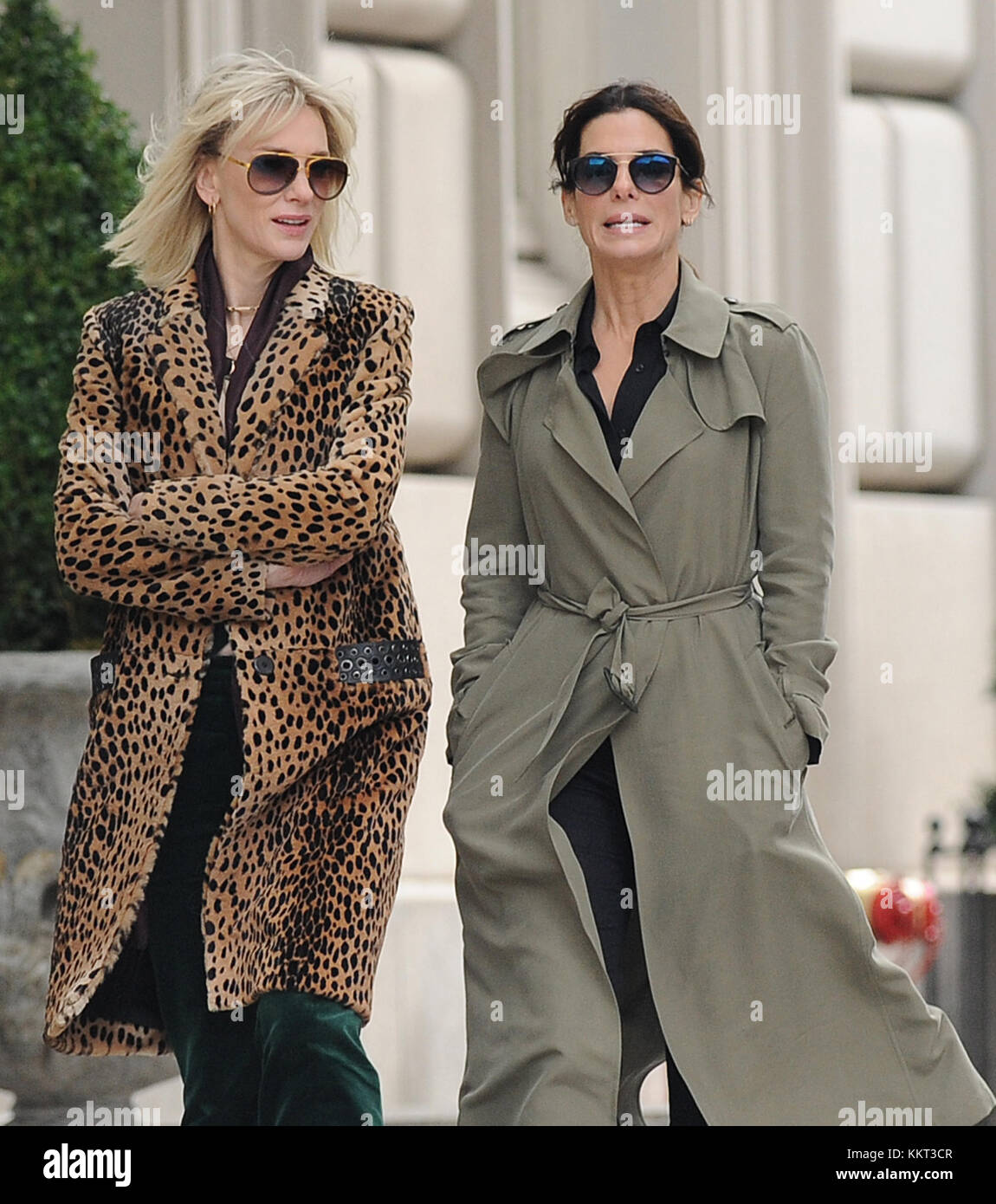 NEW YORK, NY - OCTOBER 25: Actress Cate Blanchett and Sandra Bullock