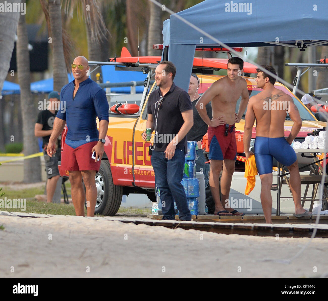 MIAMI BEACH, FL MARCH 04 Actor's Zac Efron, Dwayne Johnson, Sports(01)