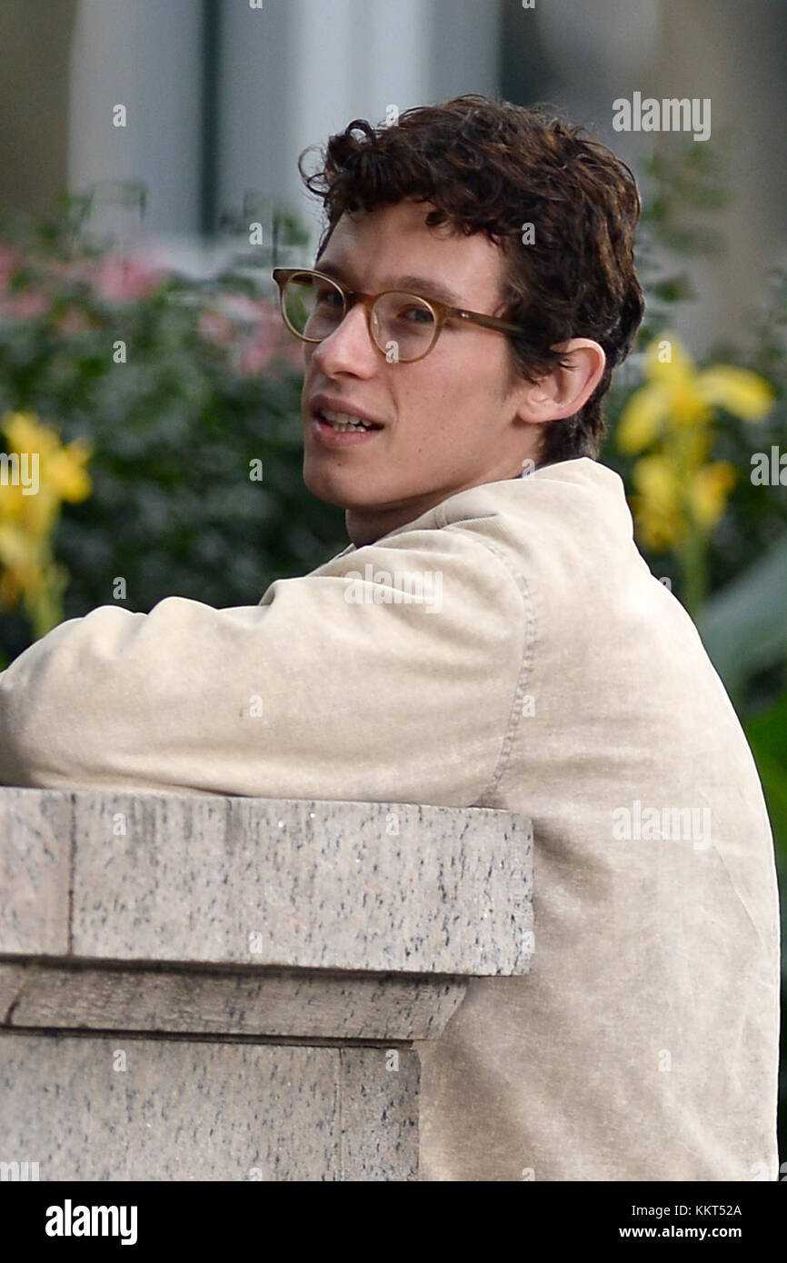 NEW YORK, NY - OCTOBER 12: Callum Turner on location of the film set 'The  Only Living Boy In New York' on October 12, 2016 in New York City. People:  Callum Turner Stock Photo - Alamy