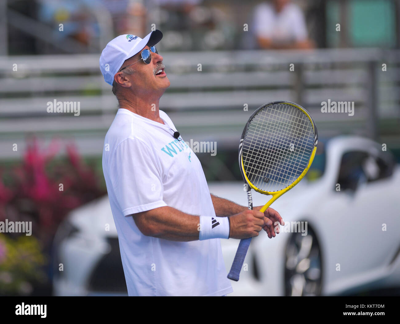 DELRAY BEACH, FL - NOVEMBER 04:  Dr. Phil McGraw participates in the 28th Annual Chris Evert/Raymond James Pro-Celebrity Tennis Classic at Delray Beach Tennis Center on November 4, 2017 in Delray Beach, Florida.  People:  Dr. Phil McGraw Stock Photo