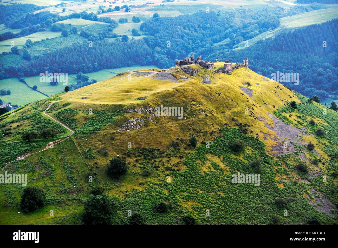 Castell Dinas Bran, Llangollen, Denbighshire, Wales. On an Iron Age site, the stone castle dates from 13 C. Looking SW Stock Photo