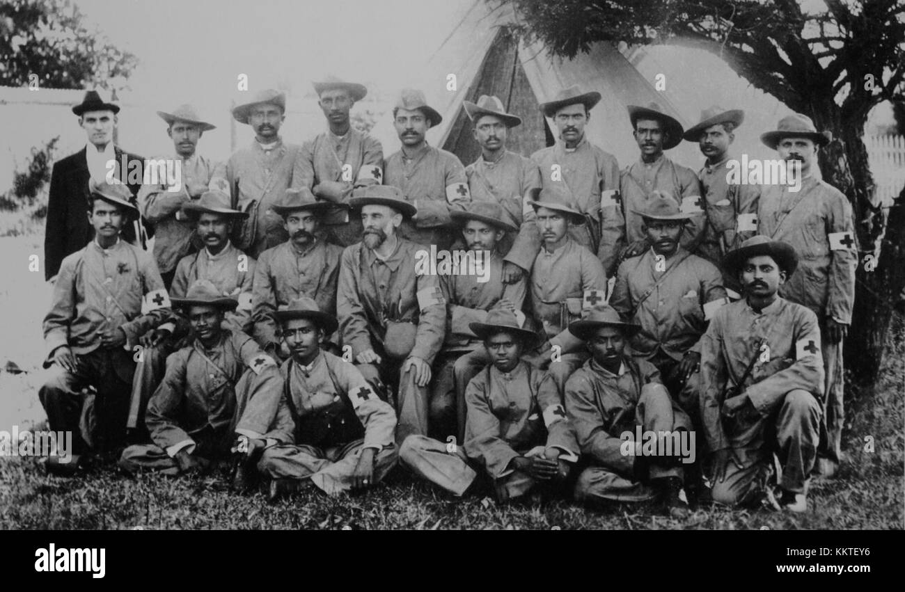 Wartime volunteerism Black and White Stock Photos & Images - Alamy