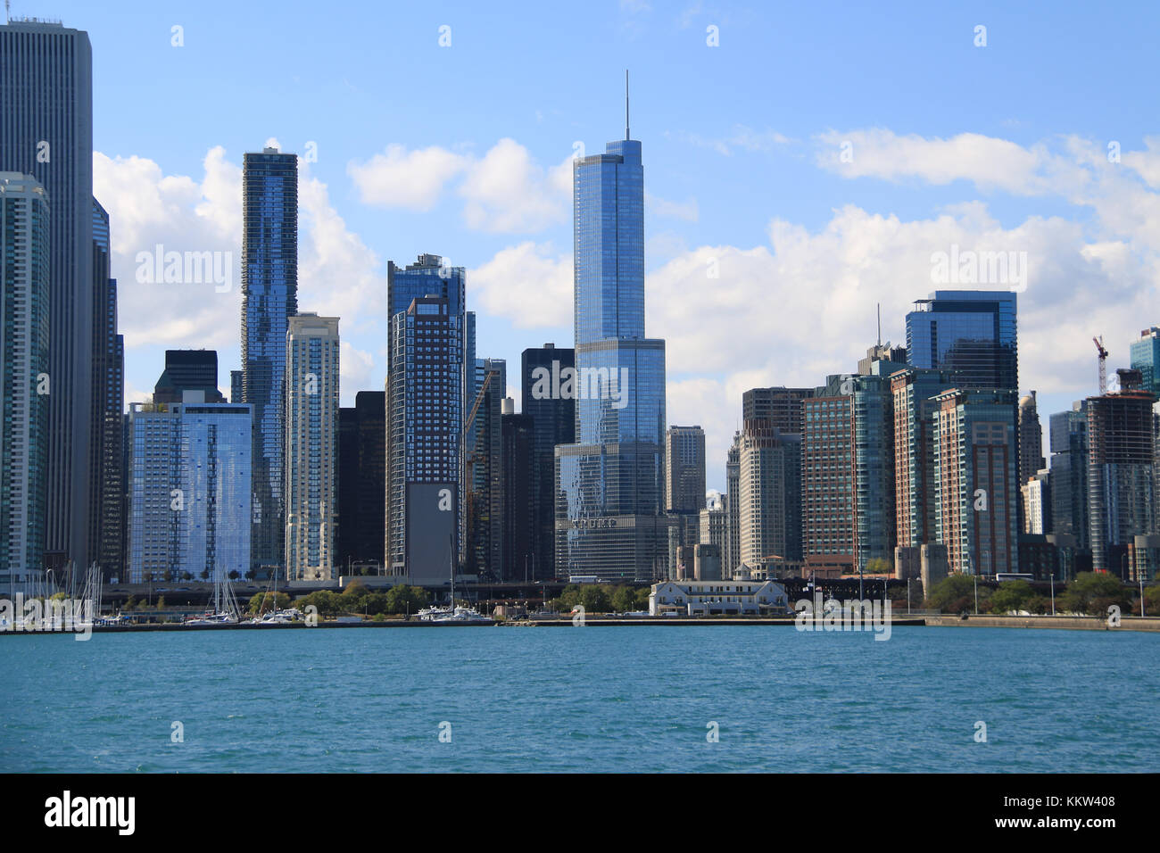 Chicago illinois tall buildings hi-res stock photography and images - Alamy