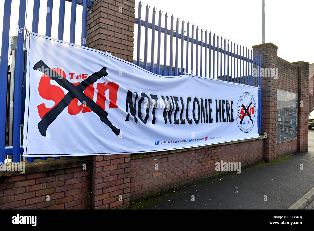 A banner saying The Sun Not Welcome Here outside the ground before the Premier League match at Goodison Park, Liverpool. PRESS ASSOCIATION Photo Picture date: Saturday December 2, 2017. See PA story SOCCER Everton. Photo credit should read: Dave Howarth/PA Wire. RESTRICTIONS: EDITORIAL USE ONLY No use with unauthorised audio, video, data, fixture lists, club/league logos or 'live' services. Online in-match use limited to 75 images, no video emulation. No use in betting, games or single club/league/player publications. Stock Photo