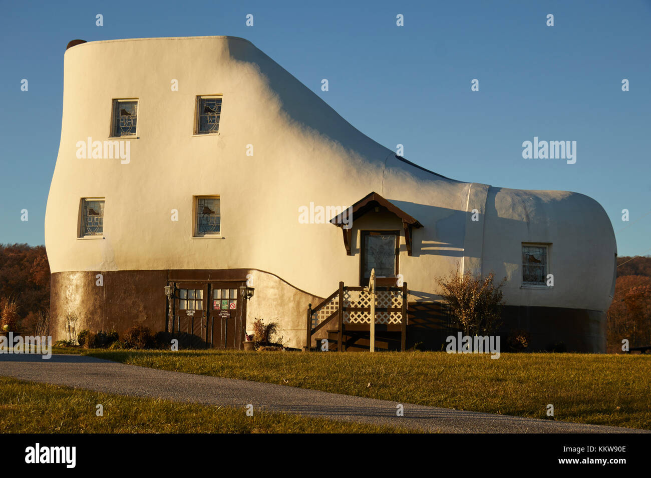 Haines Shoe House, York County, Pennsylvania, USA. It was built as an