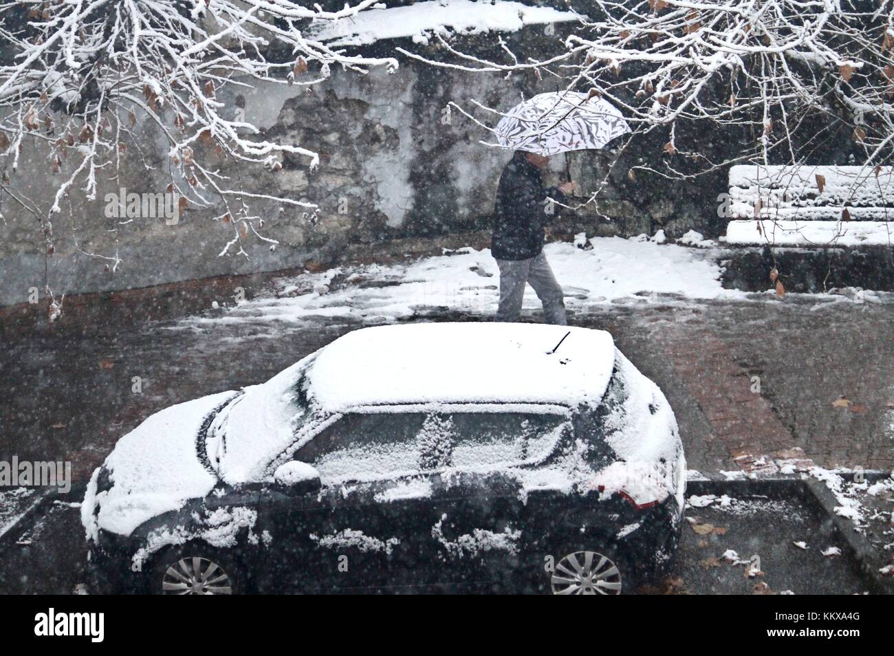 Grenoble, France. 01st Dec, 2017. Cold wave on France with negative