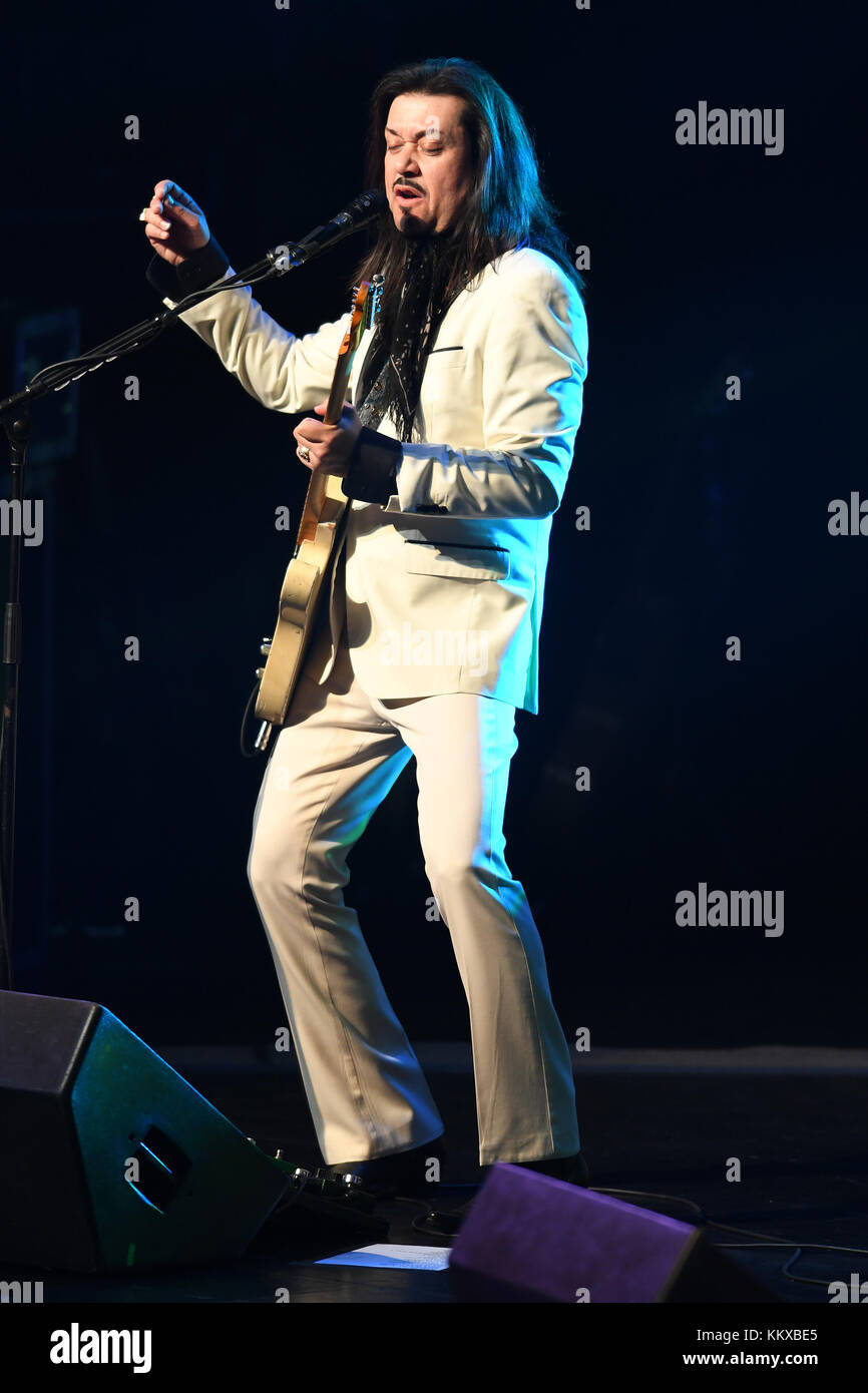 Raul malo hi-res stock photography and images - Alamy